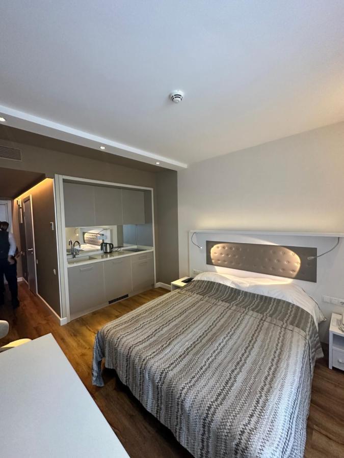 Alliance Palace Aparthotel By Marriott Batumi Exterior foto